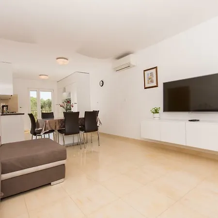 Apartments Vukman Trogir Exterior photo